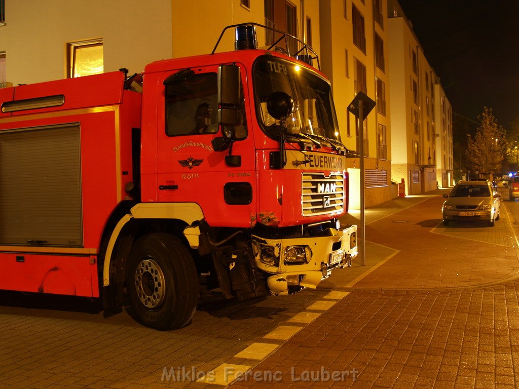 VU Einsatzfahrt Feuerwehr Polizei Koeln Muelheim Deutz Muelheimerstr  P38.JPG